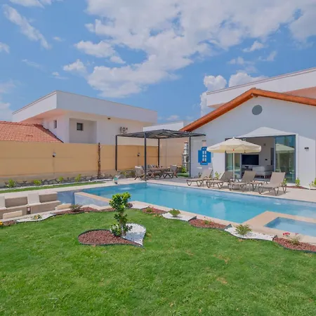 Vila Ader Doga Villalari 6 *