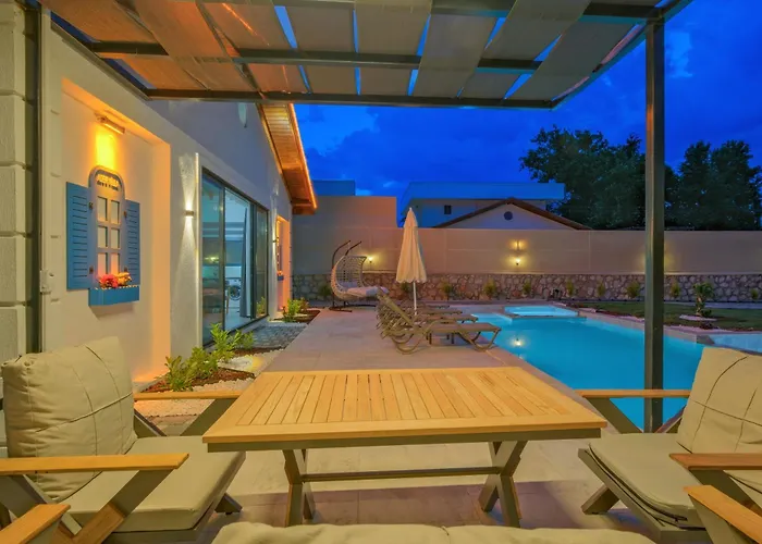 Villa Ader Doga Villalari 6 *